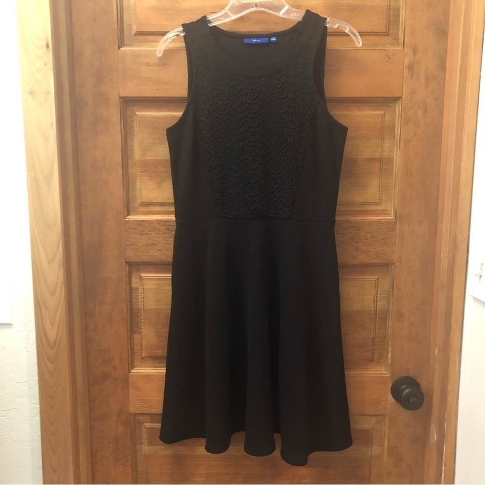 APT 9 / little black dress / size S/ lace on top half of dress